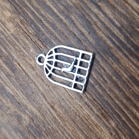 Bird in a cage charm pendant - Picture 1 of 2